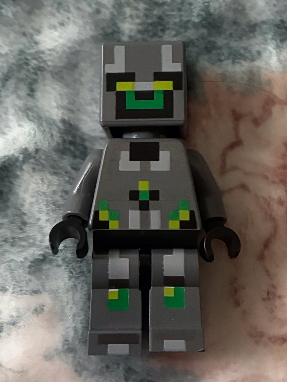 Gray Robot Minifigure Lego